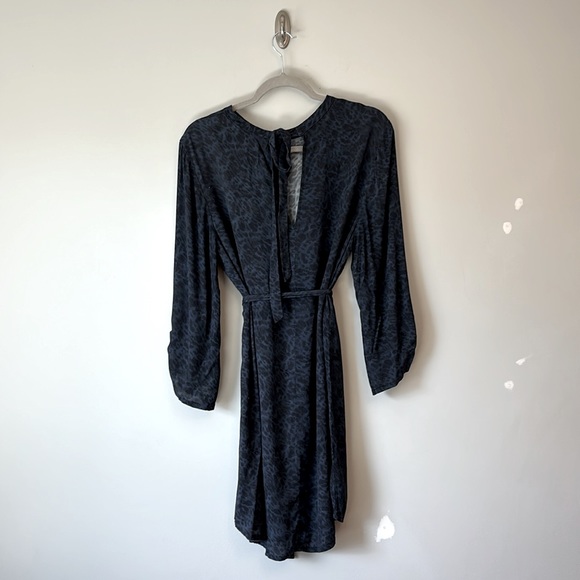 Blue and black animal print tunic in light synthetic material - Picture 3 of 5